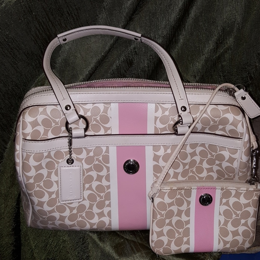 Elegance ♥ Coach Handbag and clutch set